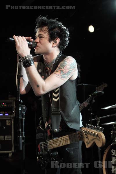 SUM 41 - 2011-02-04 - PARIS - La Maroquinerie - 